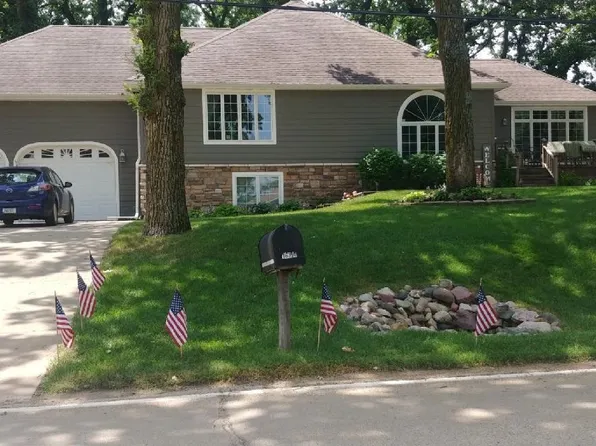 16391 255th Ave, Spirit Lake, IA 51360