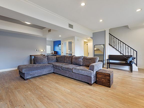 3rd image of 1748 Stoner Ave APT 3