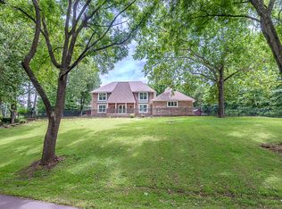 5388 S Woodcliffe Dr, Springfield, MO 65804