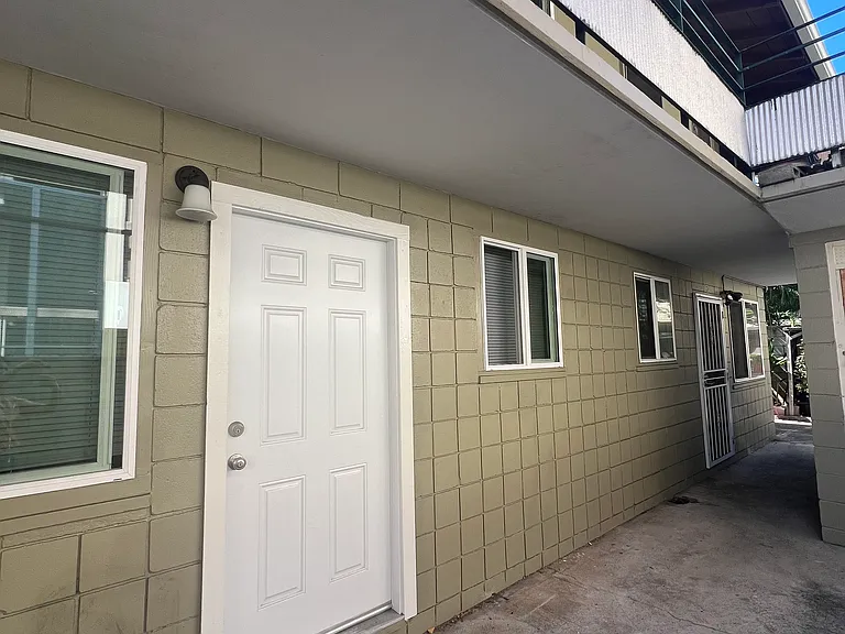 1246 Kinau St #2 — Photo 7
