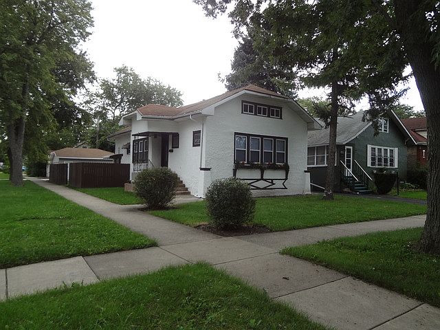 1st image of 1901 S 18th Ave