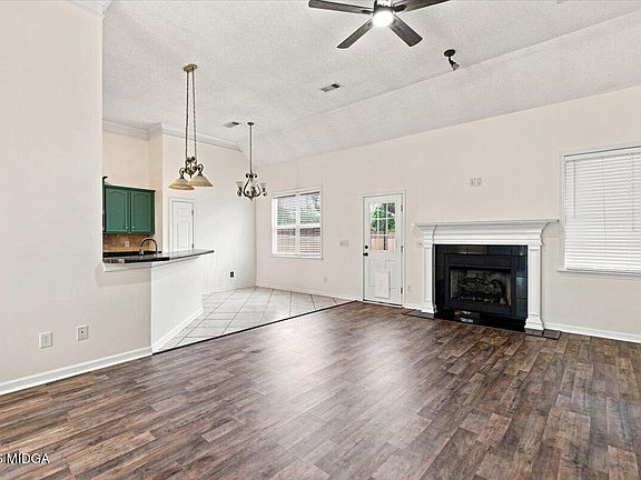 4th image of 207 Loudon Hill Dr