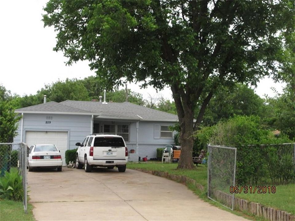 1st image of 809 SE Grand Blvd