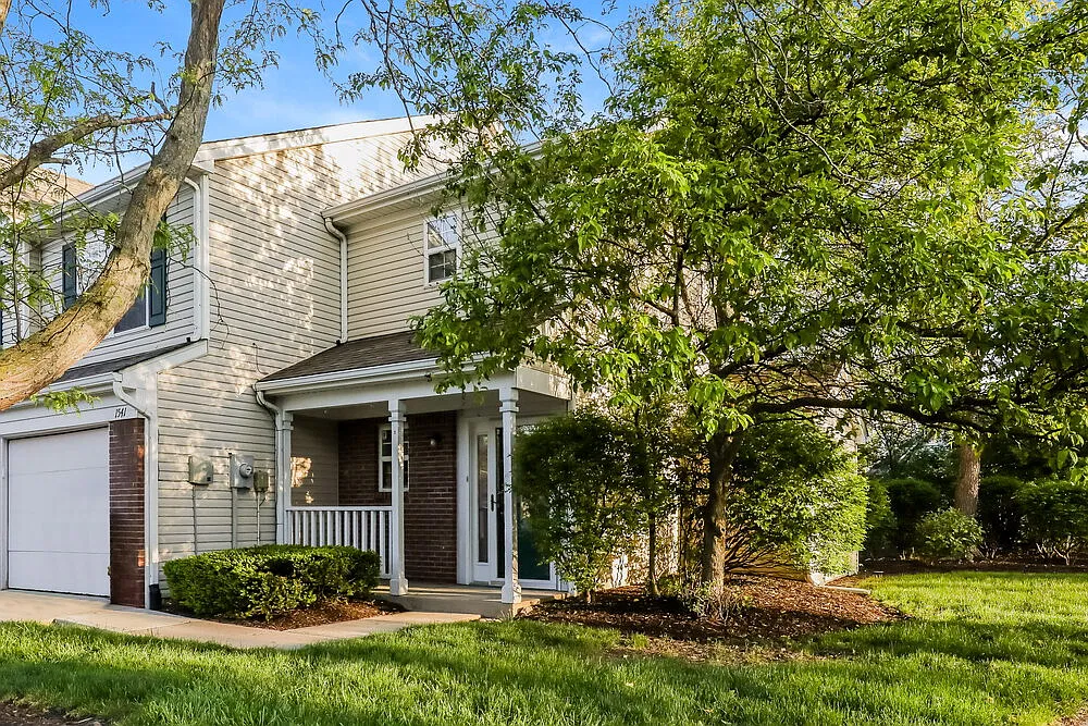 2 bed, 1.5 bath, 1297 sqft, $2,170 — Photo 4