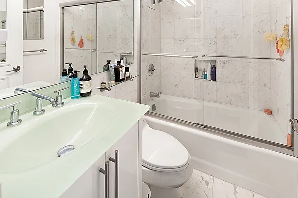 Rented by Barlavi Inc. | media 6