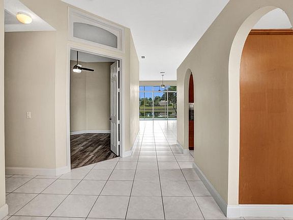 5th image of 16658 La Mesa Dr