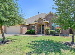 1129 Woods Rd, Forney, TX 75126