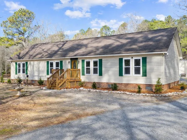 2465 Shoeheel Rd, Selma, NC 27576