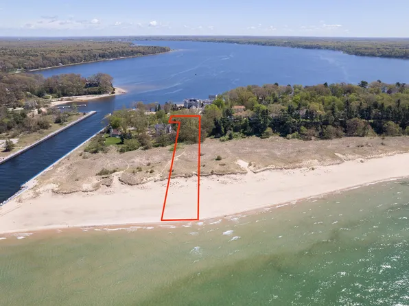 6169 Murray Rd, Whitehall, MI 49461