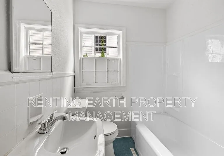 905 7th St W — Photo 4