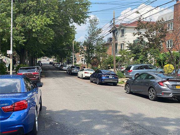 2nd image of 22-48 Astoria Blvd E
