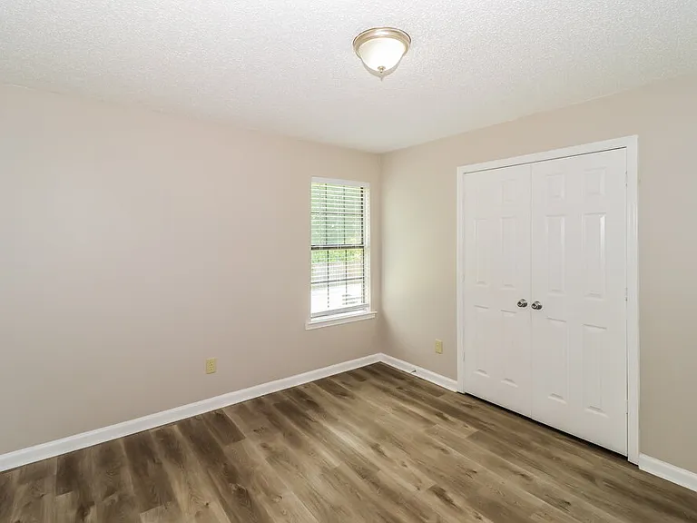 5859 Pepper Xing — Photo 14