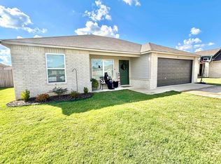 23 Candlelight Dr, Conway, AR 72032