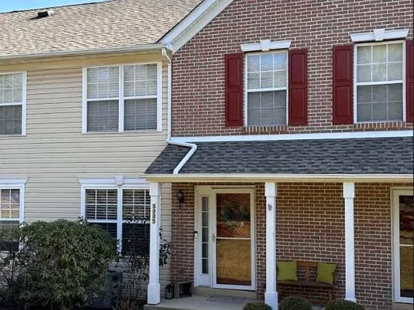 5005 Rebecca Fell Dr, Doylestown, PA 18902