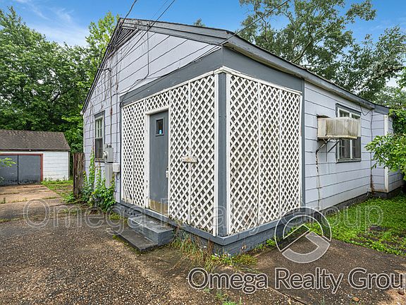 2nd image of 309 Bradley Dr