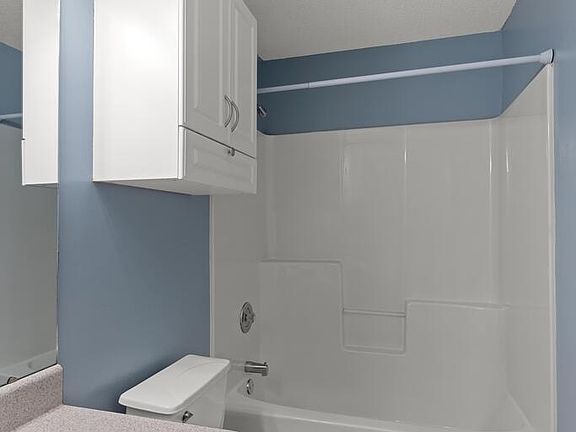 5th image of 255 Melrose Ln