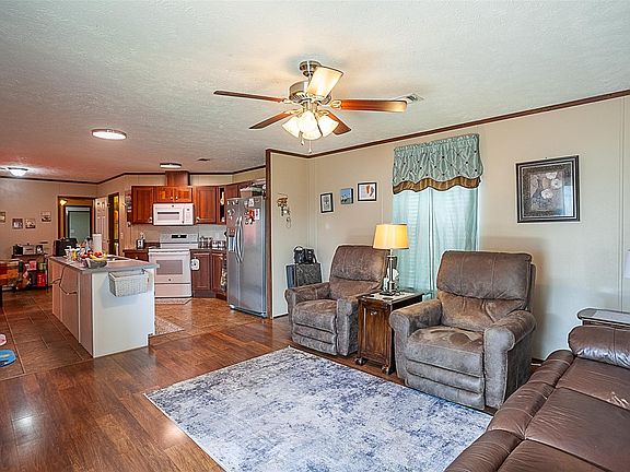 5th image of 5117 S 15th Ave