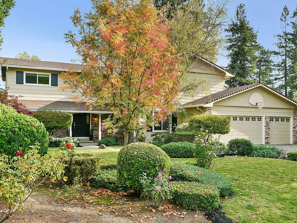 1st image of 421 Pennington Pl