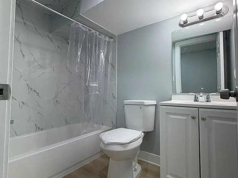 2520 W Washington Blvd #G — Photo 10