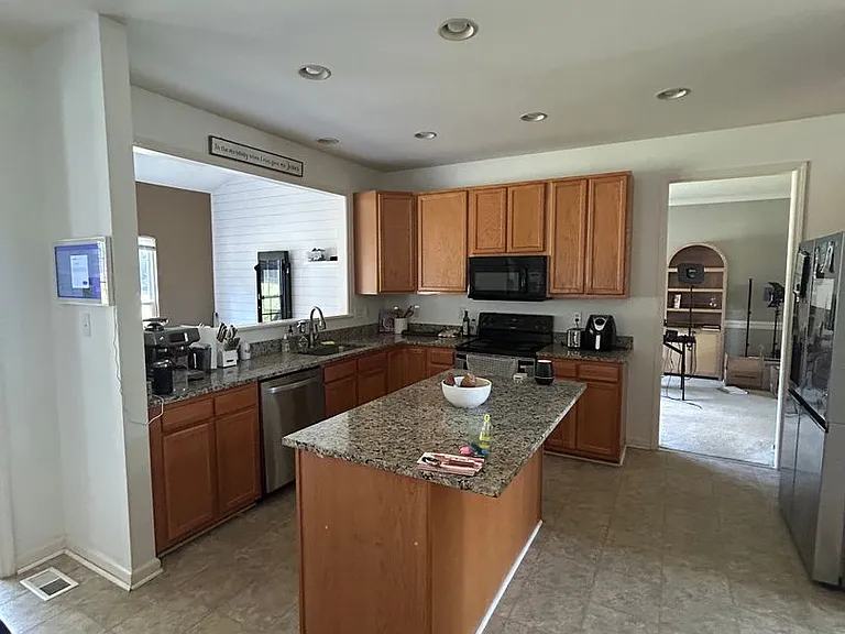 108 Ivory Glen Ct — Photo 7