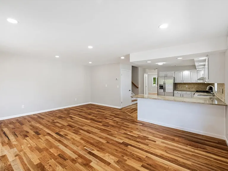 222 Eagle Rock Ave — Photo 5