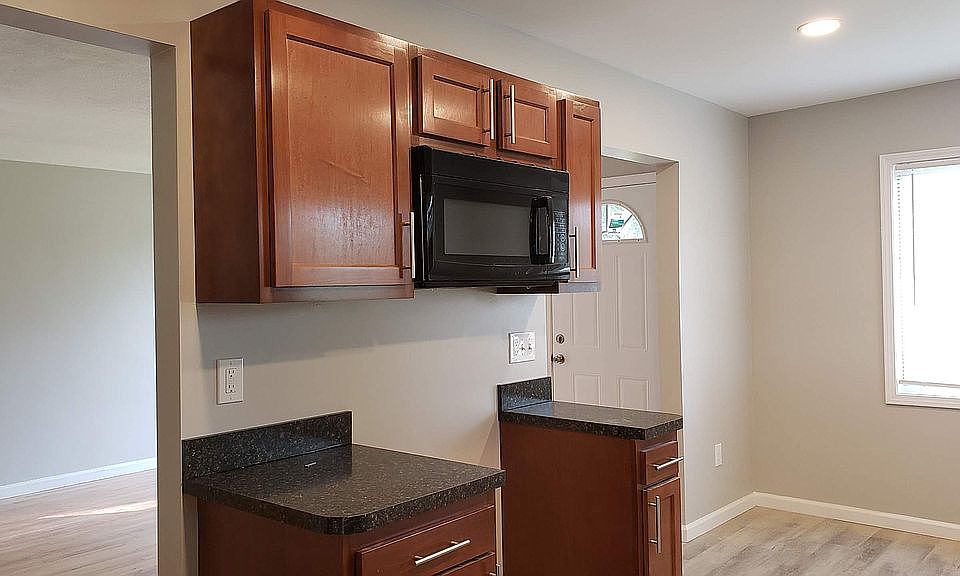 16060 Sumner, Redford, MI 48239 Zillow