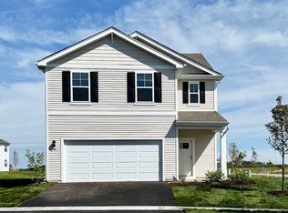 1281 Acadia Cir, Pingree Grove, IL 60140