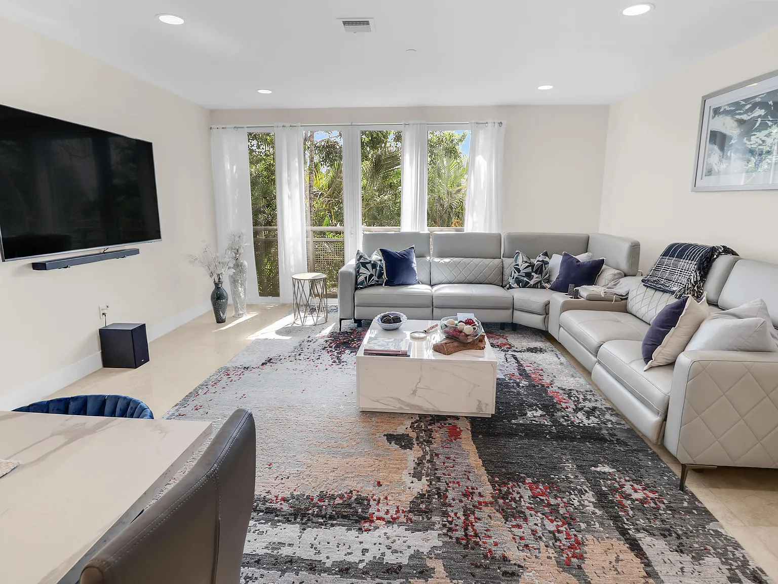 3 bed, 3.0 bath, 1914 sqft, $7,500 — Photo 4