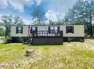 221 Whirlwind Loop, Hawthorne, FL 32640