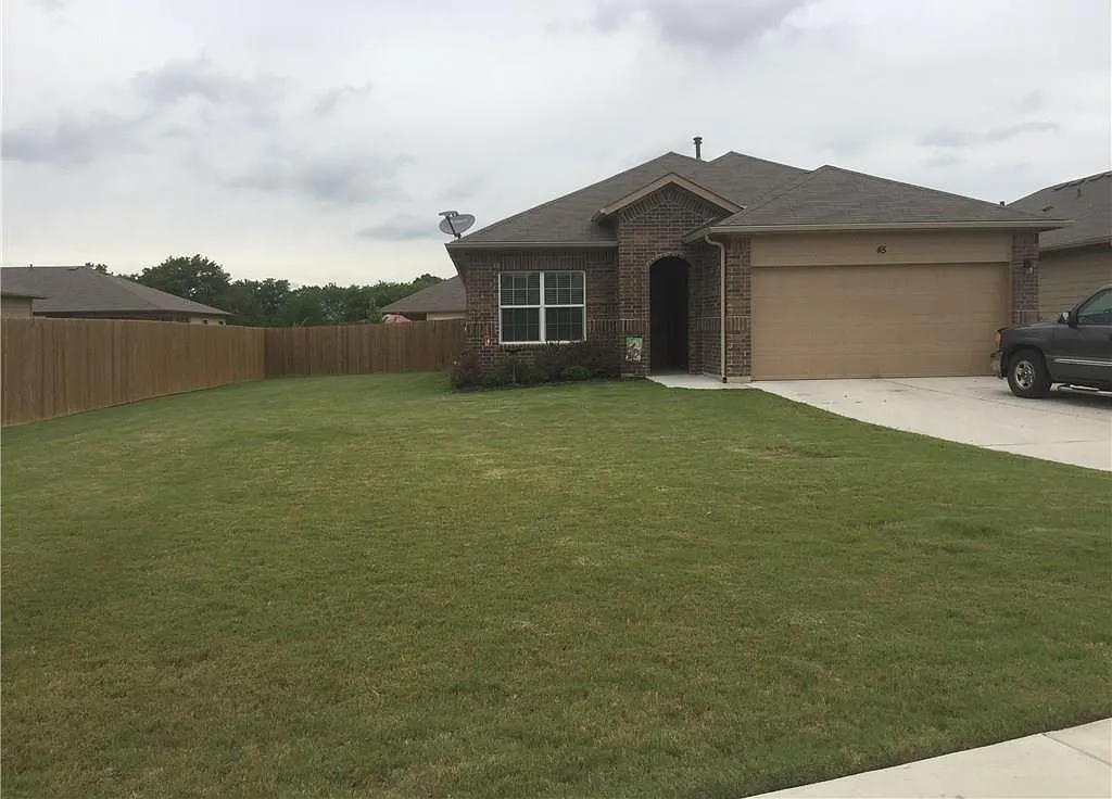 3 bed, 2.0 bath, 1508 sqft, $1,825 — Photo 2