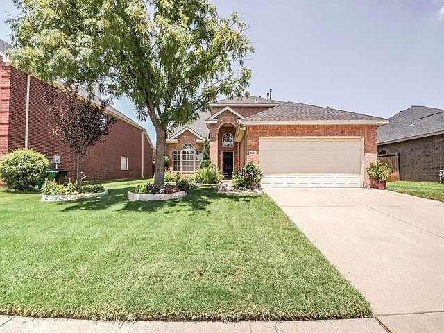 1st image of 2620 Timberwood Dr