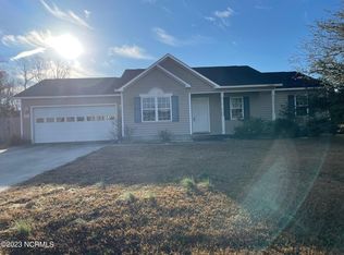 207 Hackney Ridge Ln, Jacksonville, NC 28540