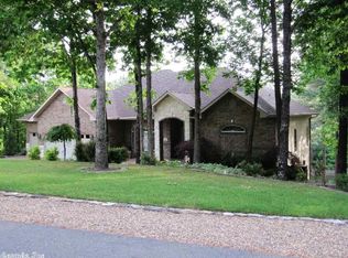 15 Ventoso Ln, Hot Springs Village, AR 71909