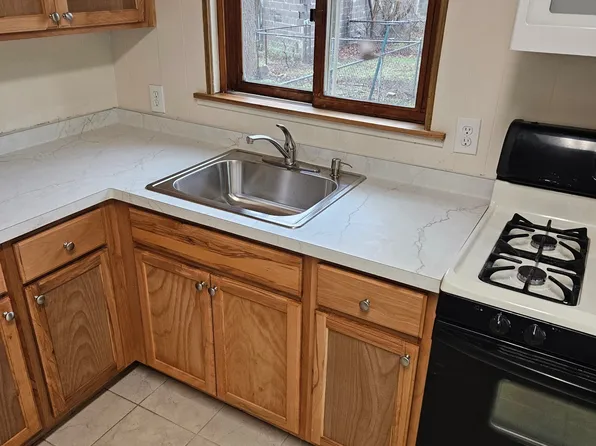 264-266 Sherman St #264, Rochester, NY 14606