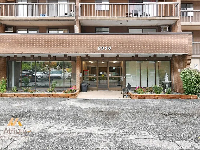 3936 Wyandotte St E #207 — Photo 2