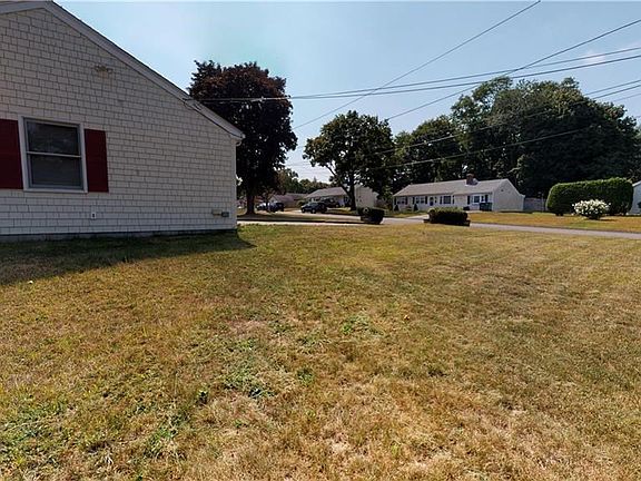 5th image of 44 Sherwood Ave