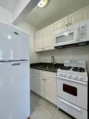 Rented by Building Equity Real Estate LLC | media 11