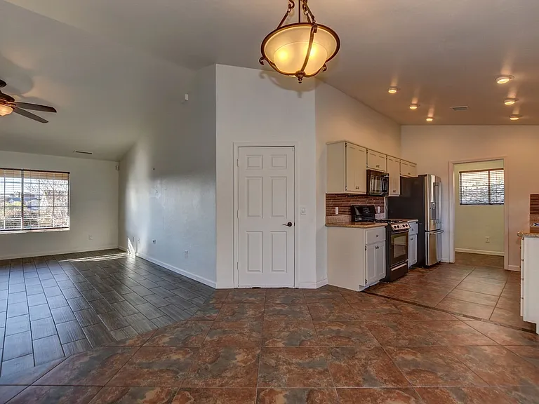 8660 E Manley Dr — Photo 10