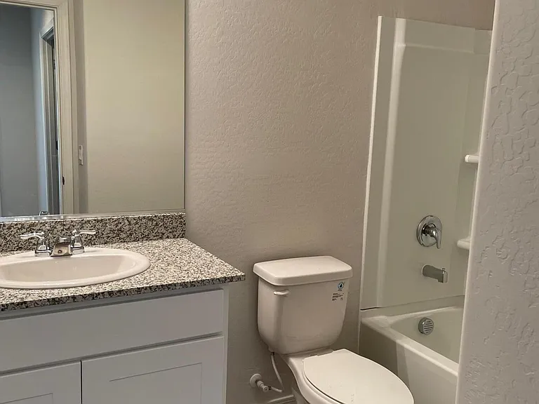 2062 E Julian Dr — Photo 11