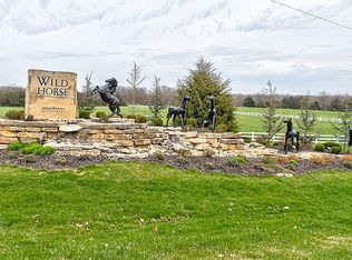 1972 N Silver Charm Ave, Springfield, MO 65802