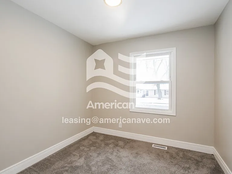 1059311_011_wm_-_bedroom_13481889.jpg