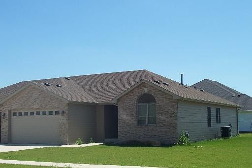 2nd image of 2067 Locust Rd #2067
