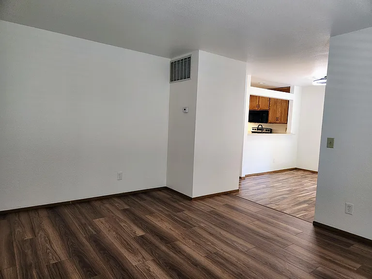 901 Russell Ave #129 — Photo 7