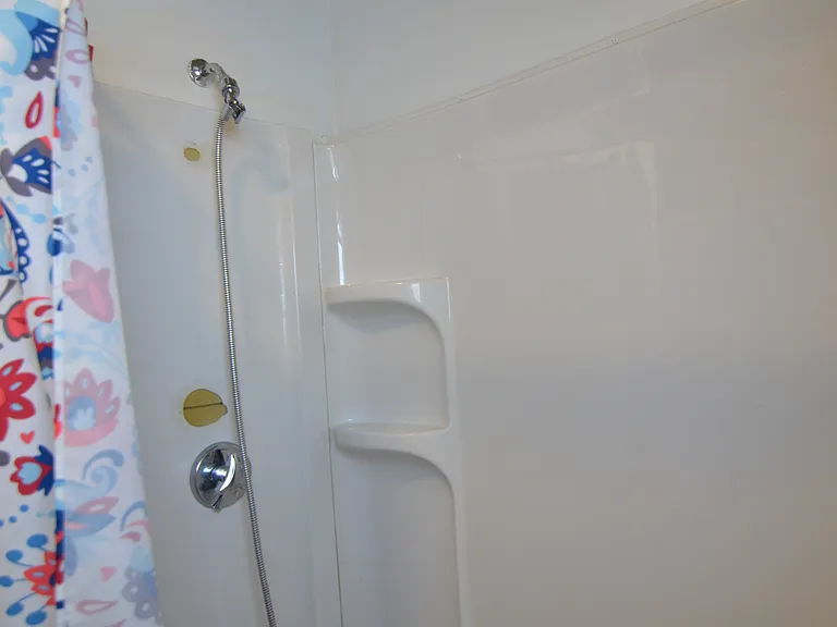22 Farrell St — Photo 11