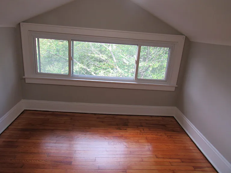 2360 Edwin Ave — Photo 15