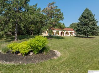 16003 Meadow Ridge Dr, Springfield, NE 68059
