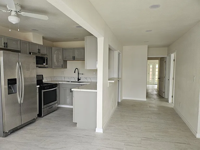 871 Avocado Ave — Photo 3