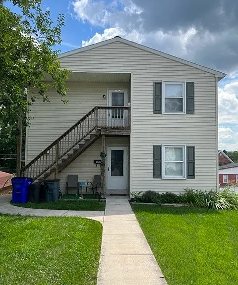 1012 Corbett St — Photo 1