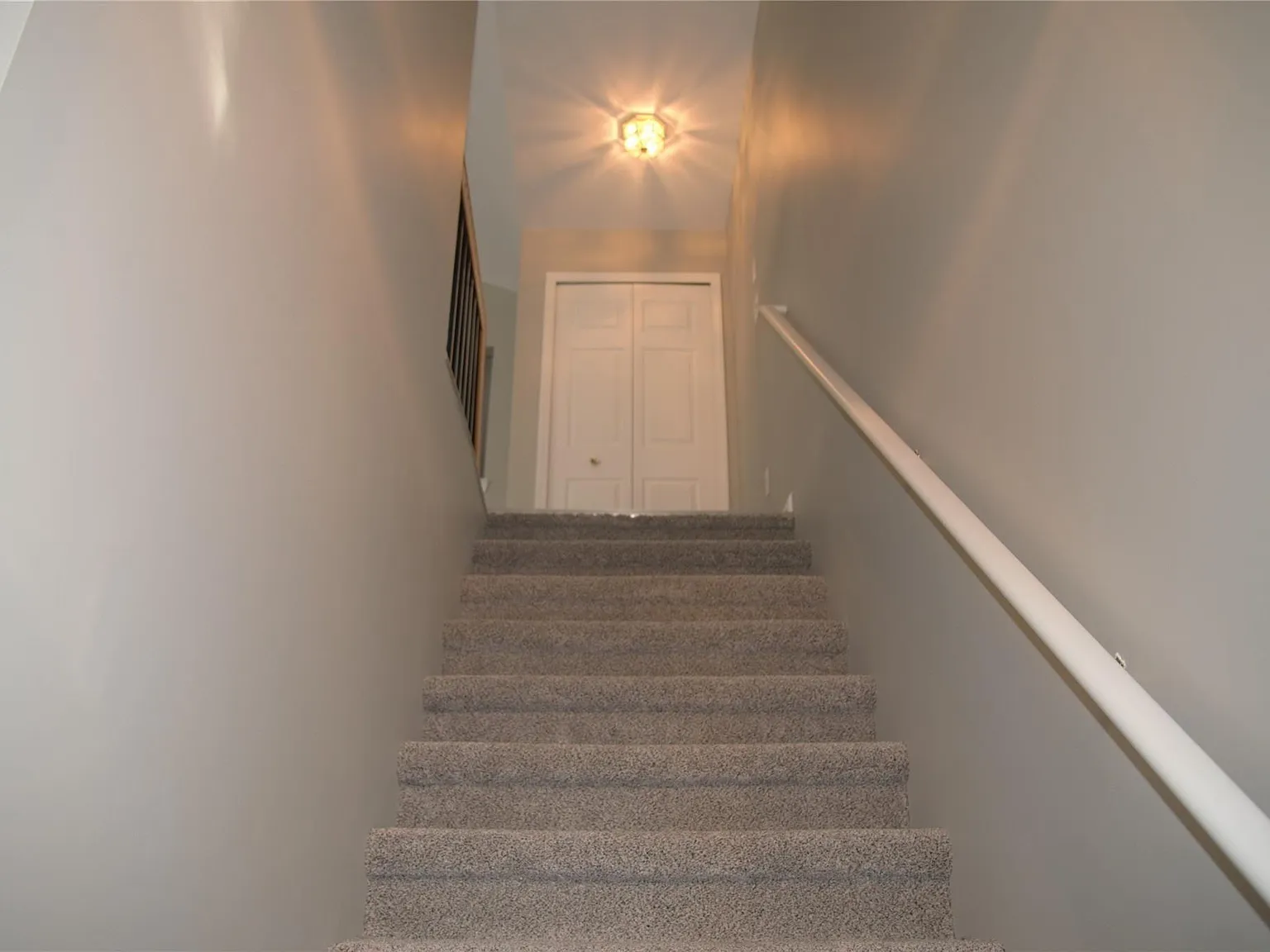 2 bed, 1.0 bath, 1020 sqft, $1,700 — Photo 2