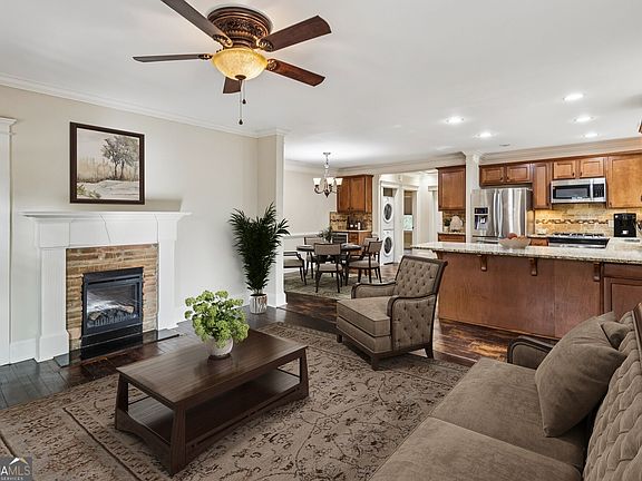 2nd image of 1597 Frazier Rd